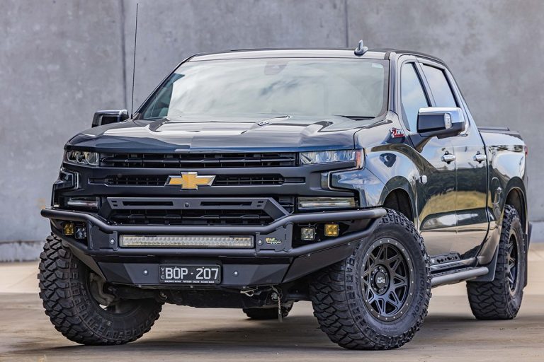 IM4x4-Raid-Bull-Bar-to-suit-Chevrolet-Silverado-1