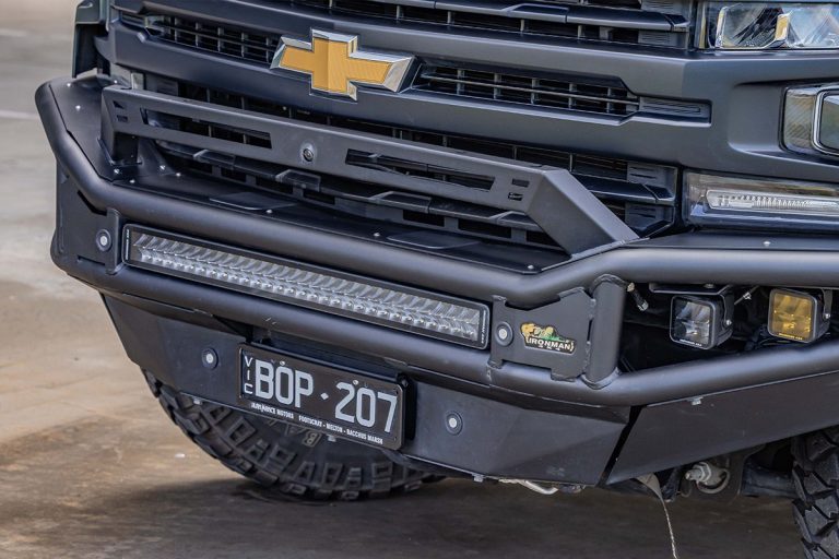 IM4x4-Raid-Bull-Bar-to-suit-Chevrolet-Silverado-2
