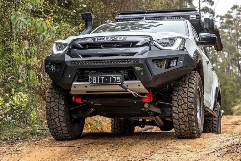 IM4x4-Raid-Bull-Bar-to-suit-DMAX-gallery1
