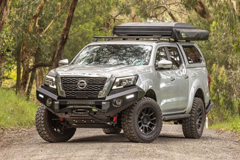 Premium-No-Loop-Bull-Bar-Nissan-Navara-NP300-1
