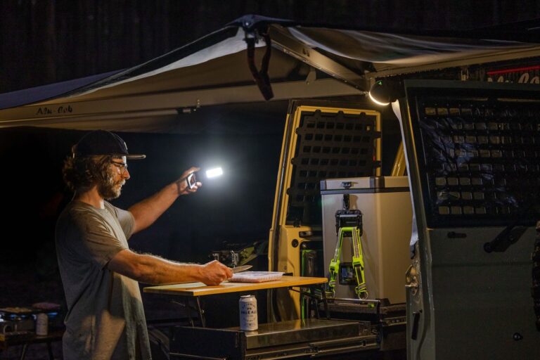 ILIGHTING0056-Rechargable-LED-Worklight-2