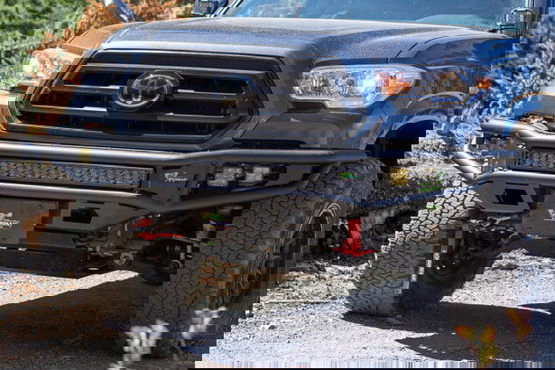 Ironman-4×4-Raid-Series-No-Loop-Bumper-Bullbar-to-suit-Toyota-Tacoma-2005-BBR072-1