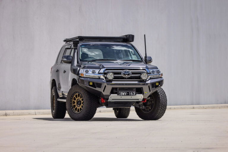 Raid Bar to suit Toyota Landcruiser 200 Series-1