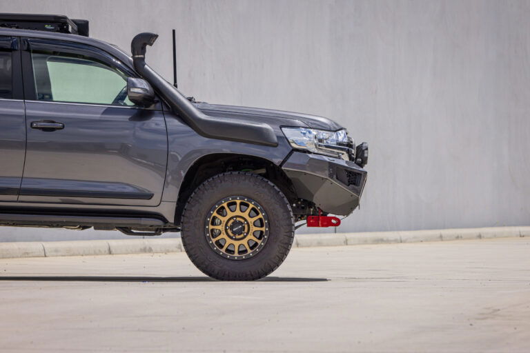 Raid Bar to suit Toyota Landcruiser 200 Series-3